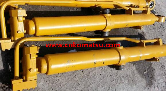 SD23 TY230 D85A-21 Dozer Lift Cylinder 23Y-89-10400 23Y-89-10300 23Y-89-10200 23Y-89-10100 23Y-64B-01000 23Y-64B-02000